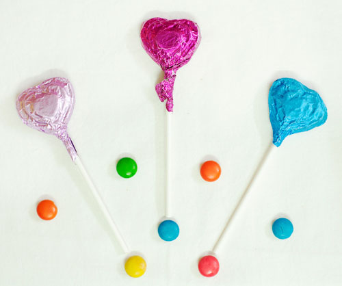 Chocolate-and-Flavored-Lollipops